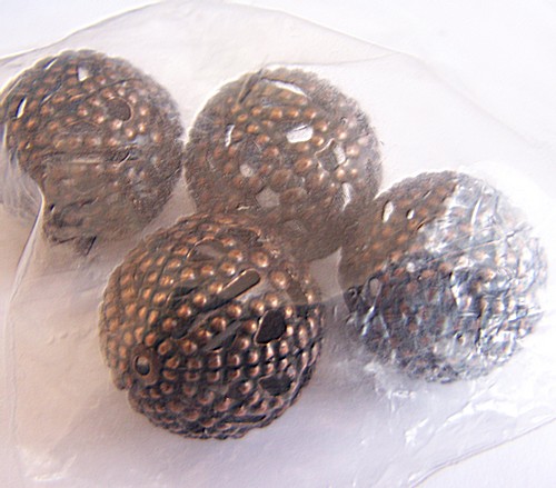 Image: perles-filigres-20mm-383d13.jpg