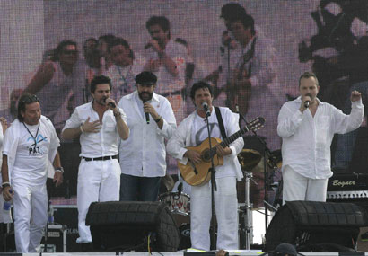 Image: ricardo-montaner...dro-sanz-30f4ed.jpeg