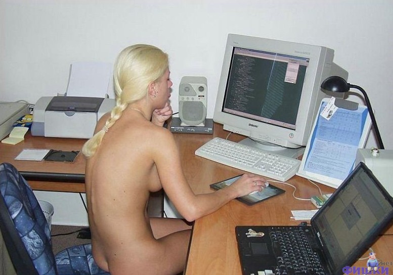 Chicas y computadoras! que mas puedes pedir?